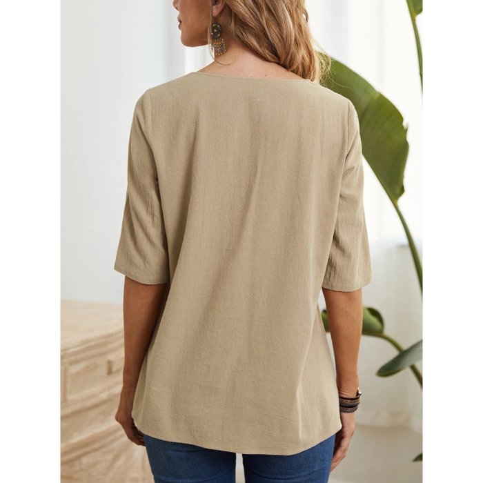 Casual t-shirt with irregular round neck