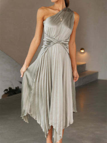 Solid Sloping Shoulder Pleated Maxi Dress