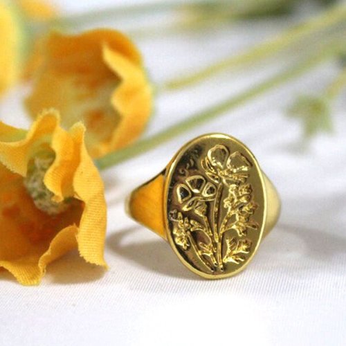 Carved Wildflower Gold Ring