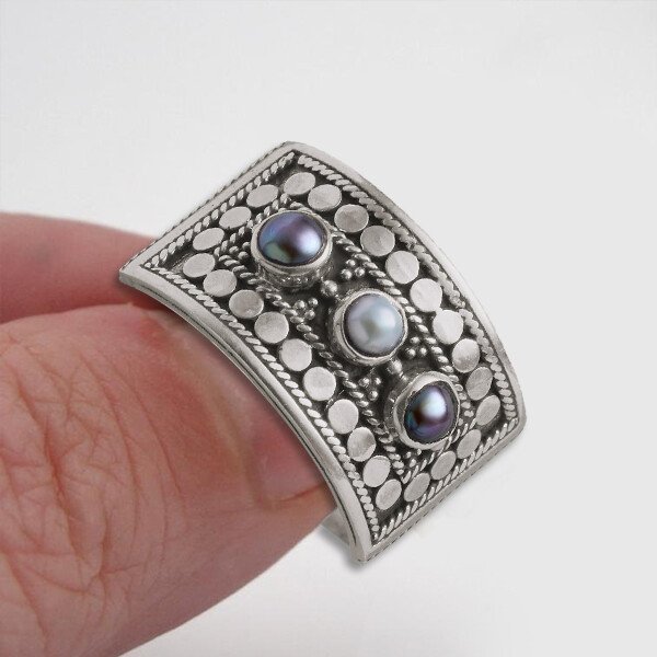 Three-Stone Pearl Carved Geometric Silver Ring
