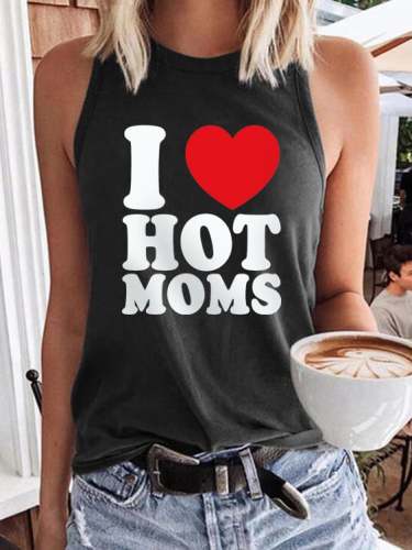 Women's I LOVE HOT MOMS Print Tee