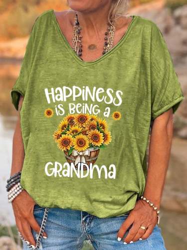 Women's Happiness Is Being A Grandma V-Neck T-Shirt