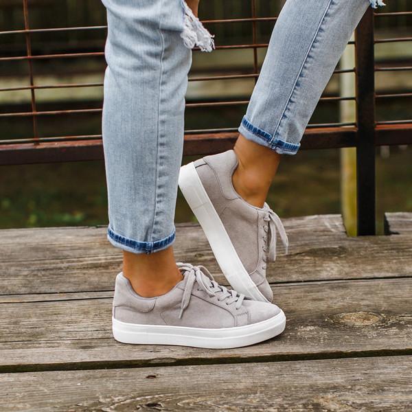Women Slip-On Round Toe Flat Sneakers