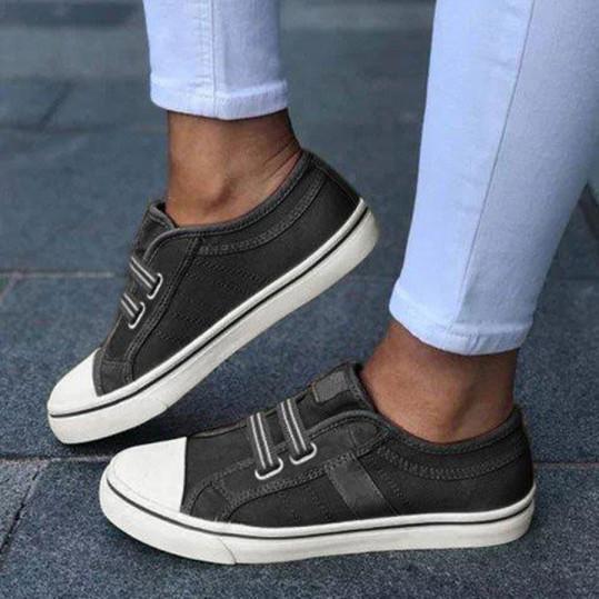 round toe sneakers