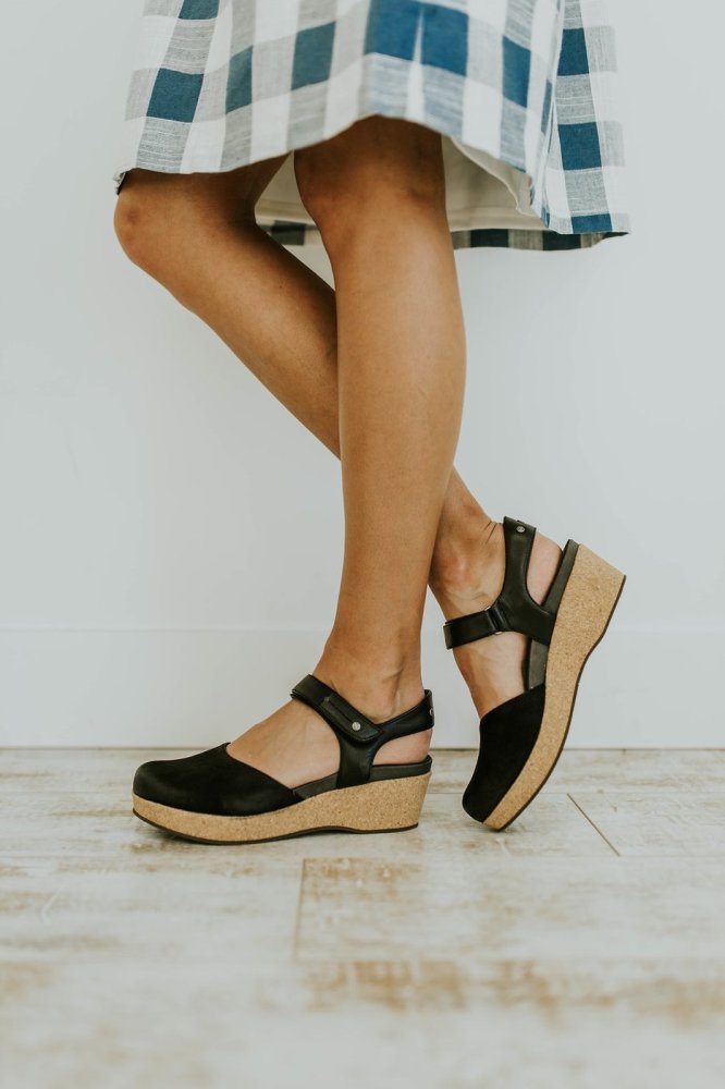Summer Flat  Buckle Solid Color Sandals