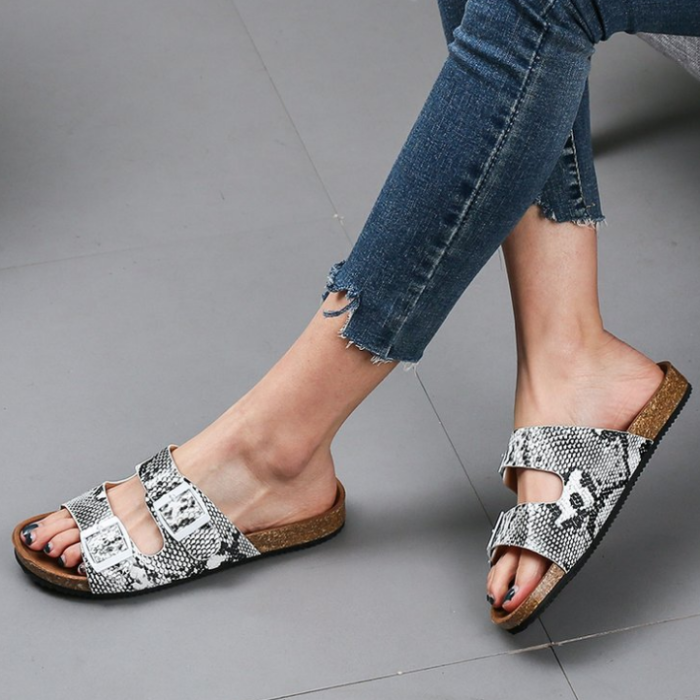 2020 New And Fashional Woman Snake Skin Sandals
