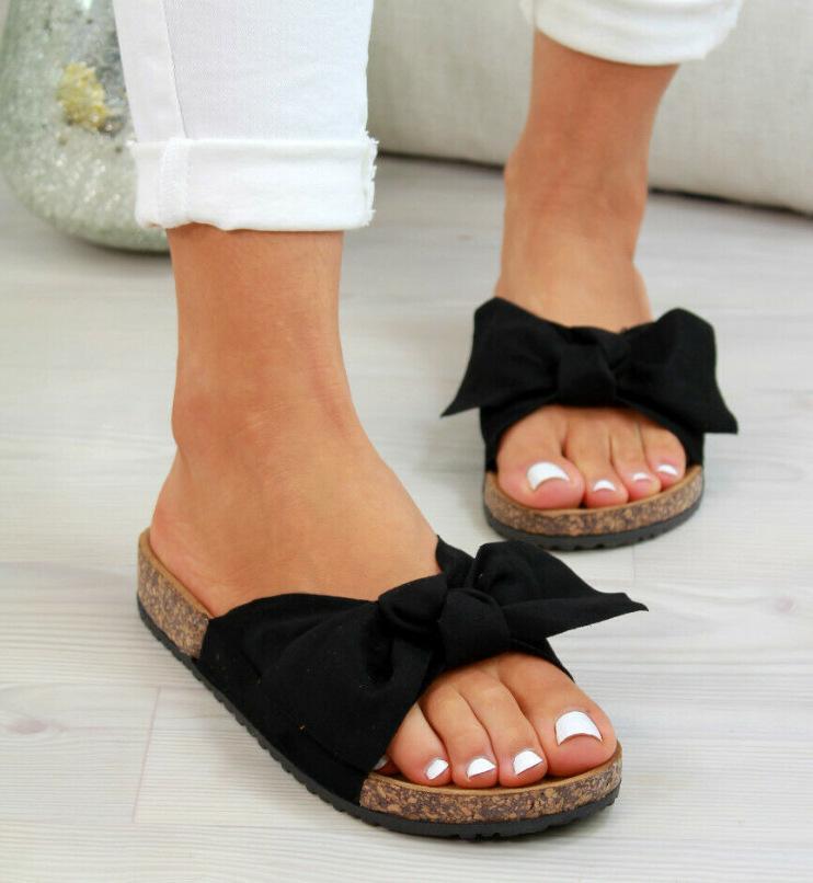 flat heel slippers