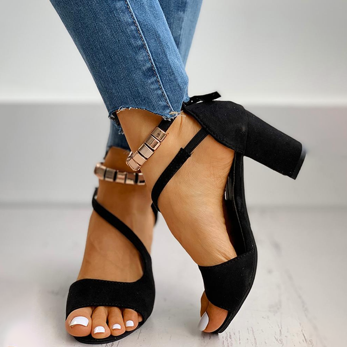 Cut Out Beaded Strap Chunky Heeled Sandals