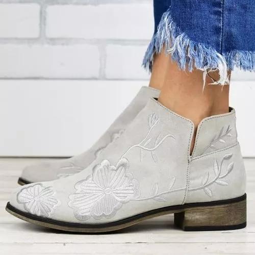 Women's Flower Round Toe Low Heel Boots