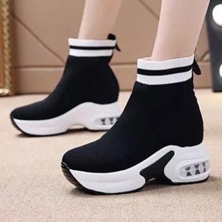 Women's Round Toe Fabric Low Heel Sneakers