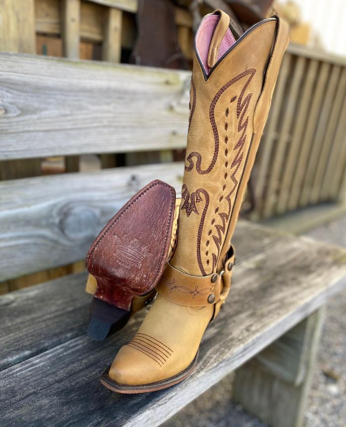Women's The Vagabond Harness Mustard Snip Toe Western Boots
