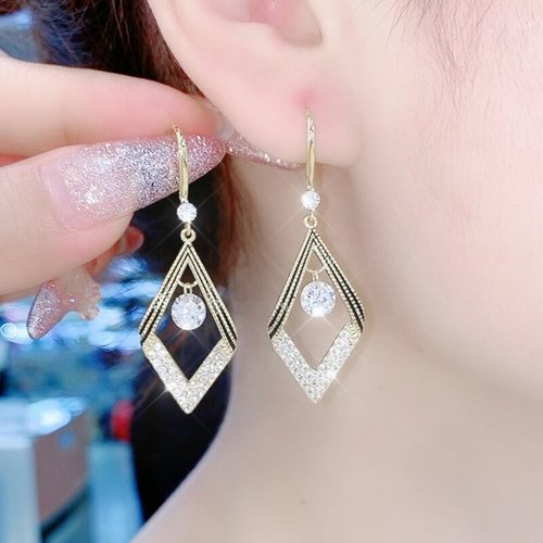 Fashion Diamond Rhombus Earrings