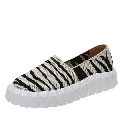 Casual Cheetah Pattern Slip On Canvas Shoes