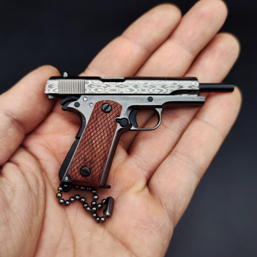 1:3 Damascus Pattern Wooden Handle Color M1911 Full Metal Gun Model Toy Keychain