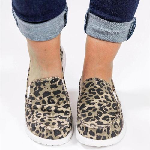 Leopard Round Toe Slip On Flat Loafers