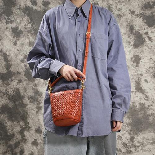 Hand-Woven Leather Handbags Bucket Bag