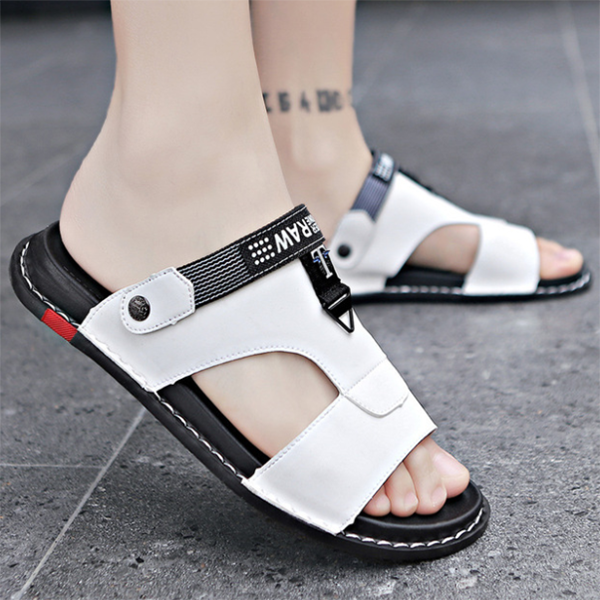 Summer Men's Trend To Wear Sandals and Slippers
