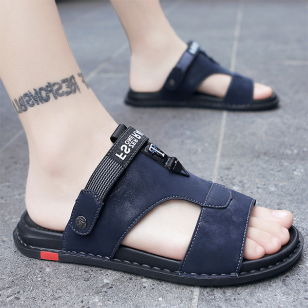Summer Men's Trend To Wear Sandals and Slippers