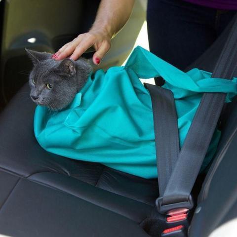 Outdoor Solid Cat Carrier Pouch-Made from a rip resistant canvas,breathable and durable material