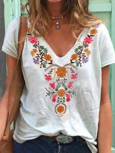 Vintage Ethnic Floral Print V-Neck T-Shirt
