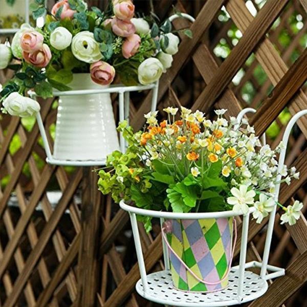 Hanging flower stand