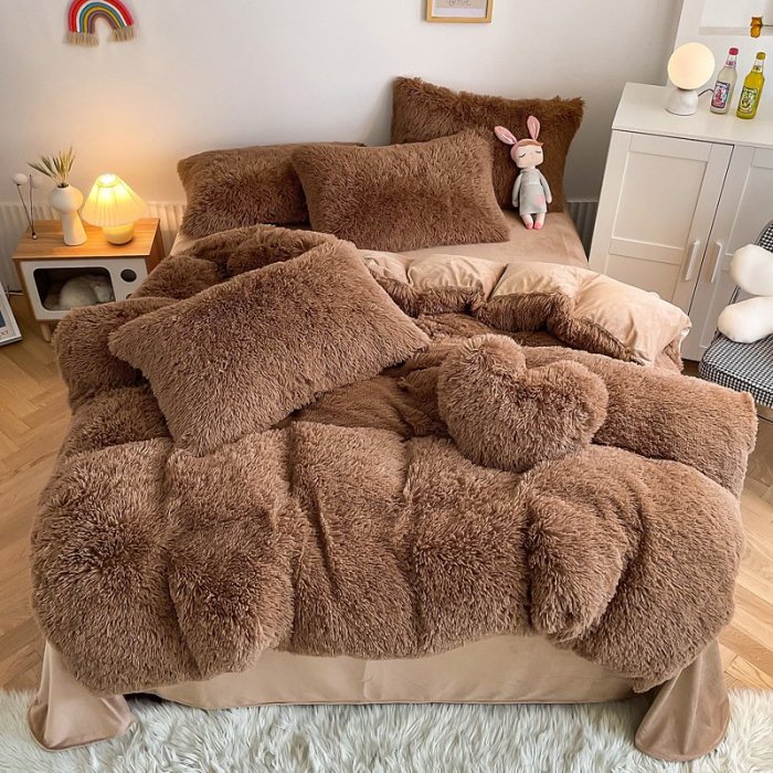 Fluffy Blanket With Pillow Cover 3 Pieces Set（Free shipping🔥）