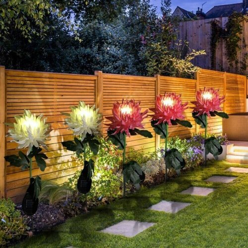 ✨Outdoor Chrysanthemum Solar Garden Stake Decor Lights.