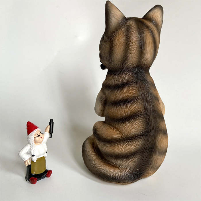 Cat Eating Gnomes Statue - 😻