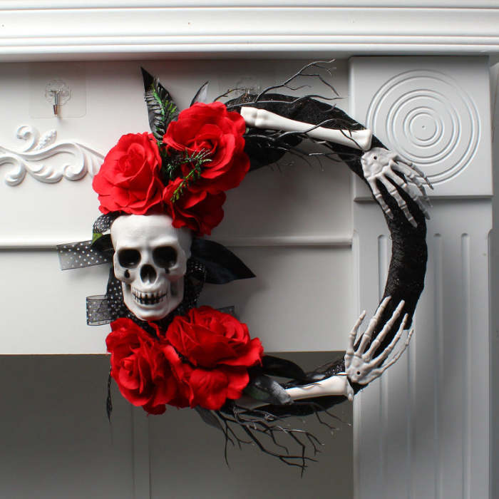 16  Halloween Wreath with Scary Skull and Red Roses