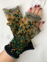 Butterfly vintage print fingerless gloves