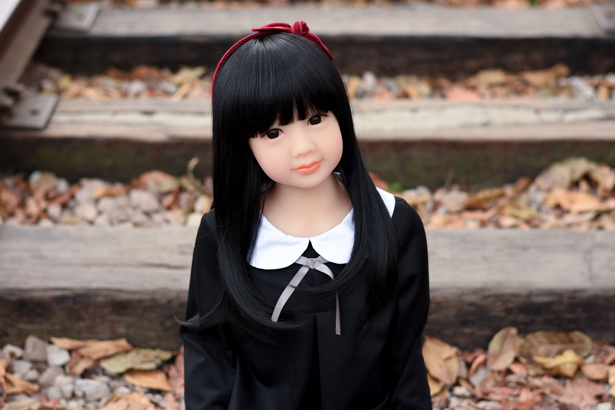 幼い系ラブドール axbdoll