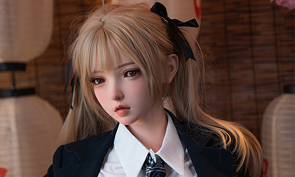 シリコン製美少女ダッチワイフ
