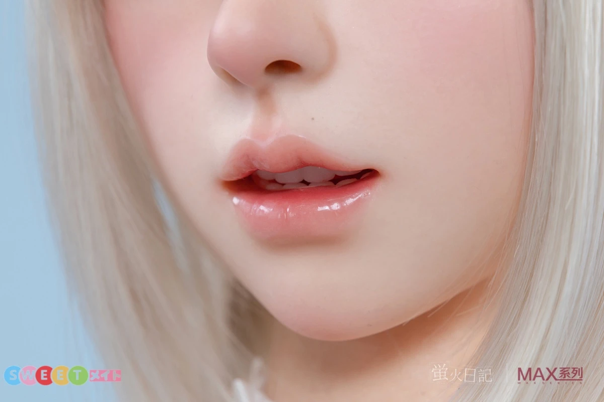 セックスドール 唇メイク リップグロス 立体 飽満 柔らかい