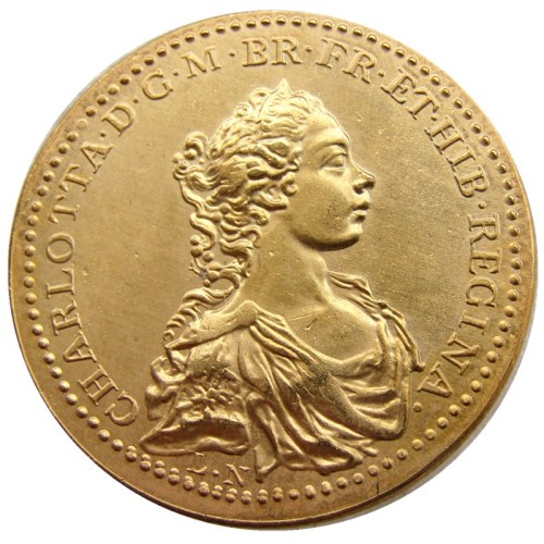 ENGLAND MEDAL 1761 GRANDE BRETAGNE COURONNEMENT CHARLOTTE DE MECKLEMBURG Gold Plated Copy coin