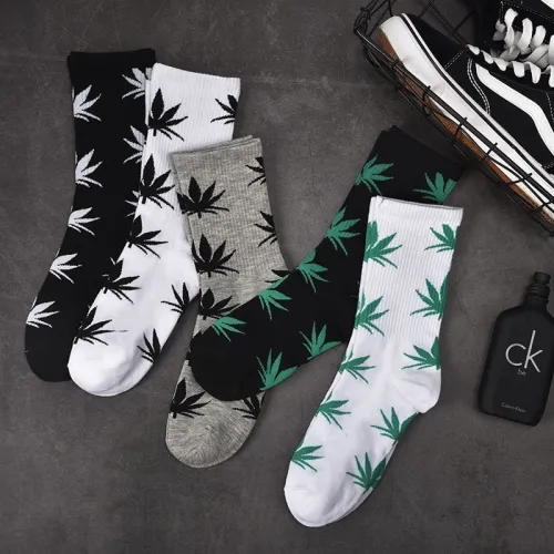 spring and autumn casual long paragraph weed boat socks Fashion comfortable high quality cotton socks  leaf maple leaves