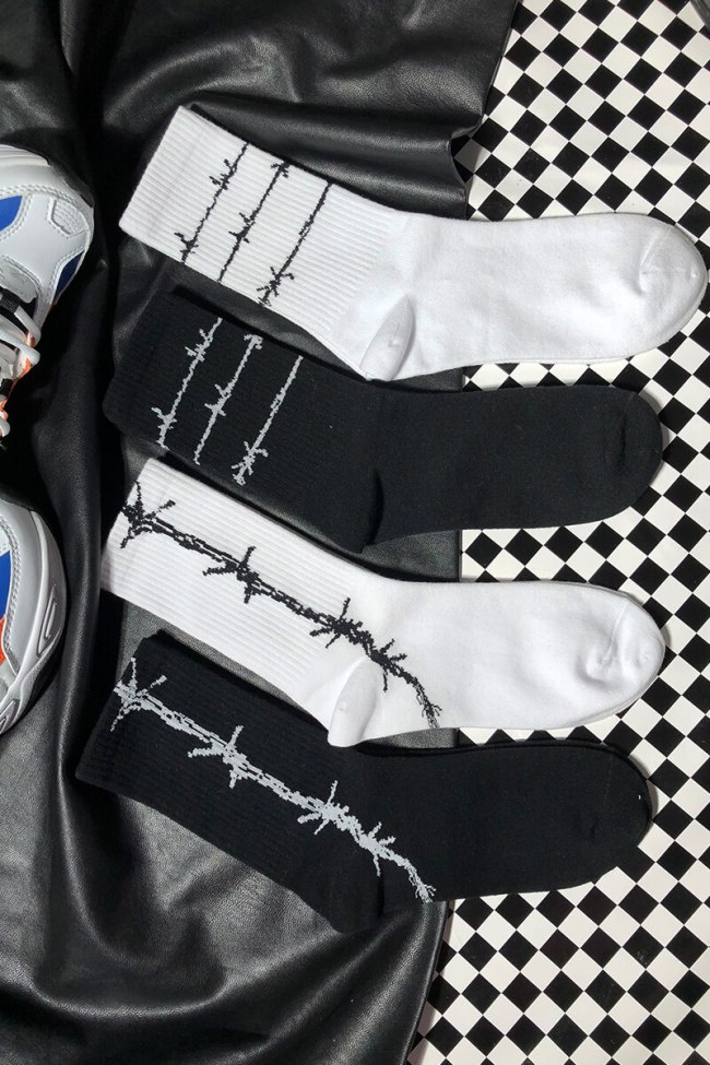 Original design barbed wire pattern men and women socks trend fashion street hip hop style cool unique socks