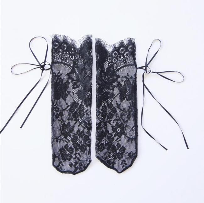 BKLD Womens Socks 2018 Summer Sexy Lace Floral Transparent Socks Women Mesh Women Girl Socks Elastic Fashion Lady Short Socks