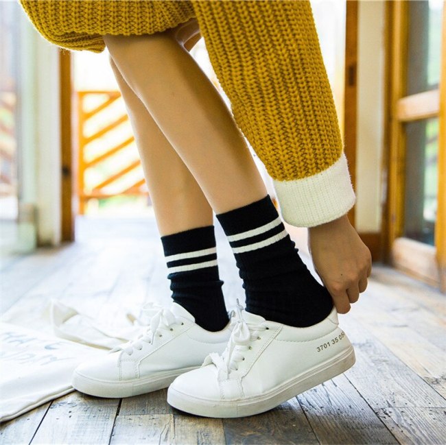 Funny Cute Japanese High School Girls Cotton Loose Striped Crew Socks Colorful Women Sox  Harajuku  Designer Retro Yellow White