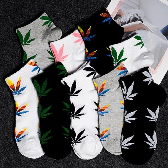 spring and autumn casual long paragraph weed boat socks Fashion comfortable high quality cotton socks  leaf maple leaves