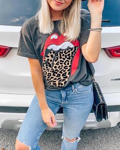 Women Lip Printed Leopard T-shirt