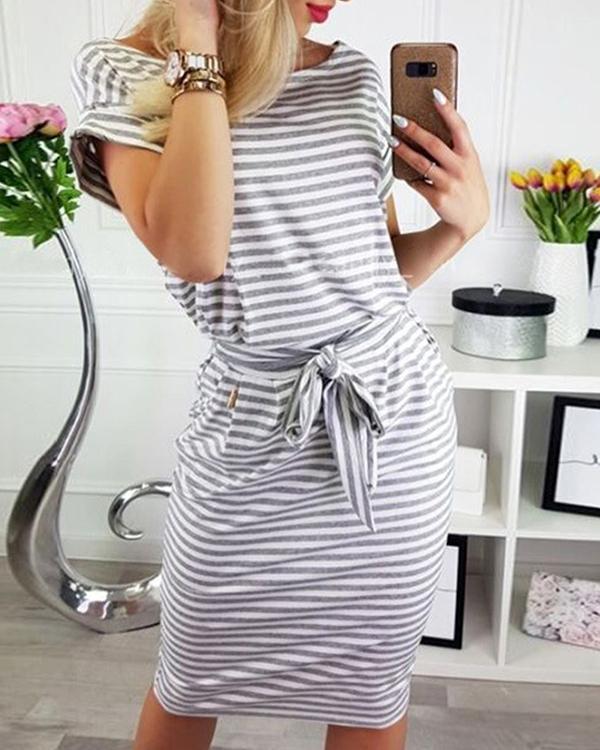 Short Sleeve Stripe Round Neck Lace-up Waist Casual Dress