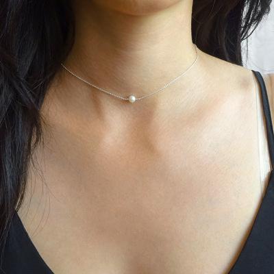 Small Pearl Clavicle Necklace