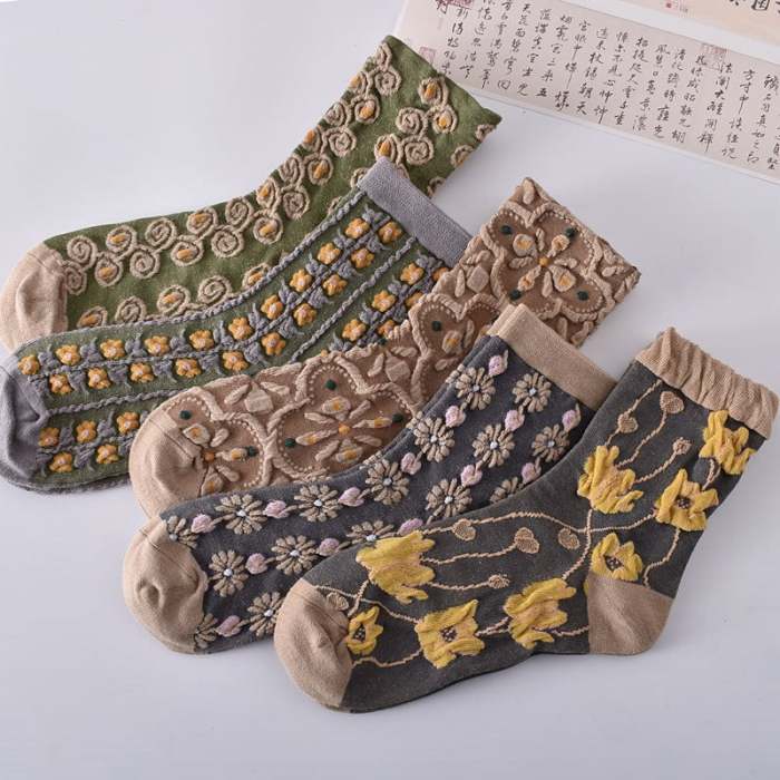 New Year Sale 50%OFF-5 Pairs Women's Embossed Floral Cotton Socks