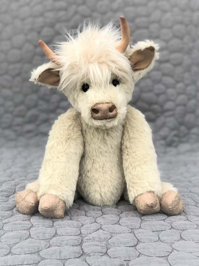 🔥Best Gift- 60% OFF🔥Highland Cow Wearing Flowers  Hamish -purely handmade