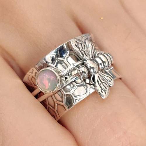 Last Day 75% OFFBee Gemstone Meditation Spinner Ring