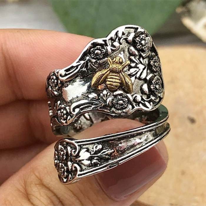 Last Day 75% OFFGolden Bee Garden Ring