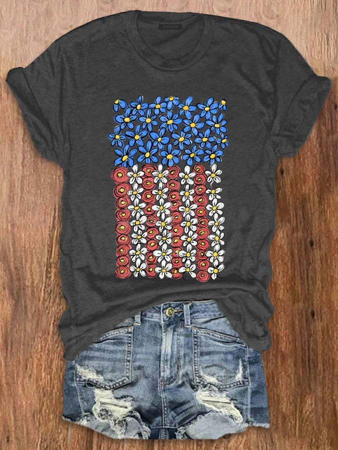 Women's Independence Day Flowers Flag Round Neck Basic T-Shirt