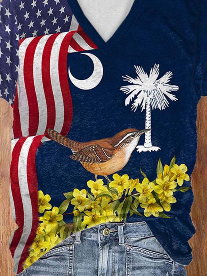 V-Neck Retro South Carolina Yellow Jessamine Flower And Carolina Wren Bird Print T-Shirt