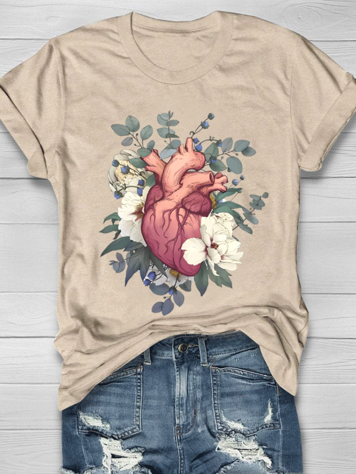 Retro Painting Style Heart And Flowers Nurse T-shirt