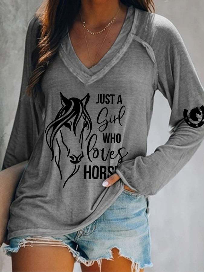 Women's Just A Girl Who Loves Horses Casual T-Shirt